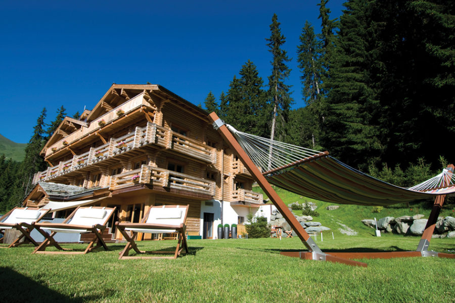 The-Lodge-Exterior-Summer-860.jpg