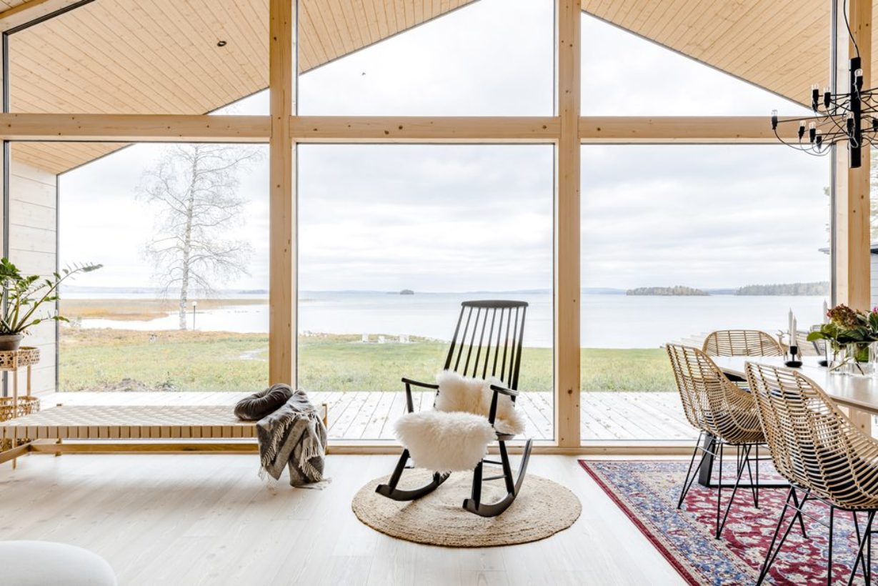 Modern log cabin for an active family – this is the holiday house of Hanna, Johannes and the children