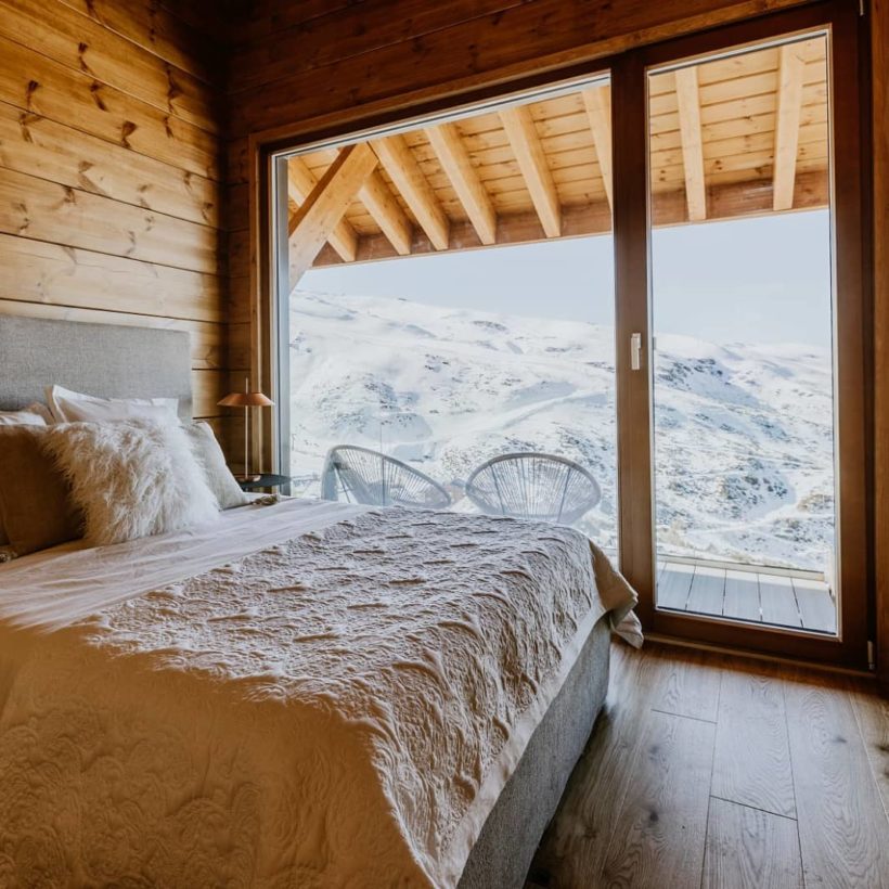 Honka Pro2Pro reference: A contemporary eco-resort Arttysur Lux Village charms with the best views of Sierra Nevada