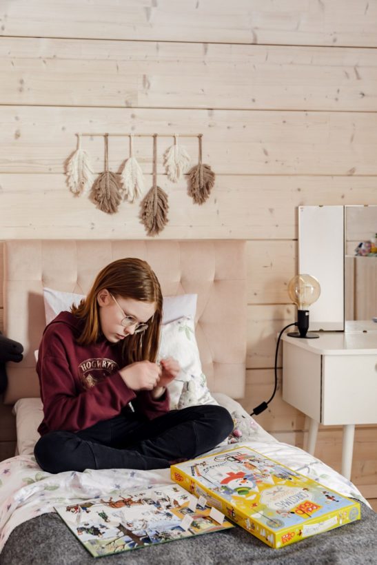 Unique, one-storey log house designed by architect – this is the modern home of Laura, Petri and children