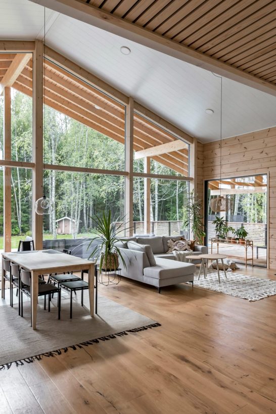 Modern Honka log home in Finland, Lindawilhelminaa, Honka Tribe