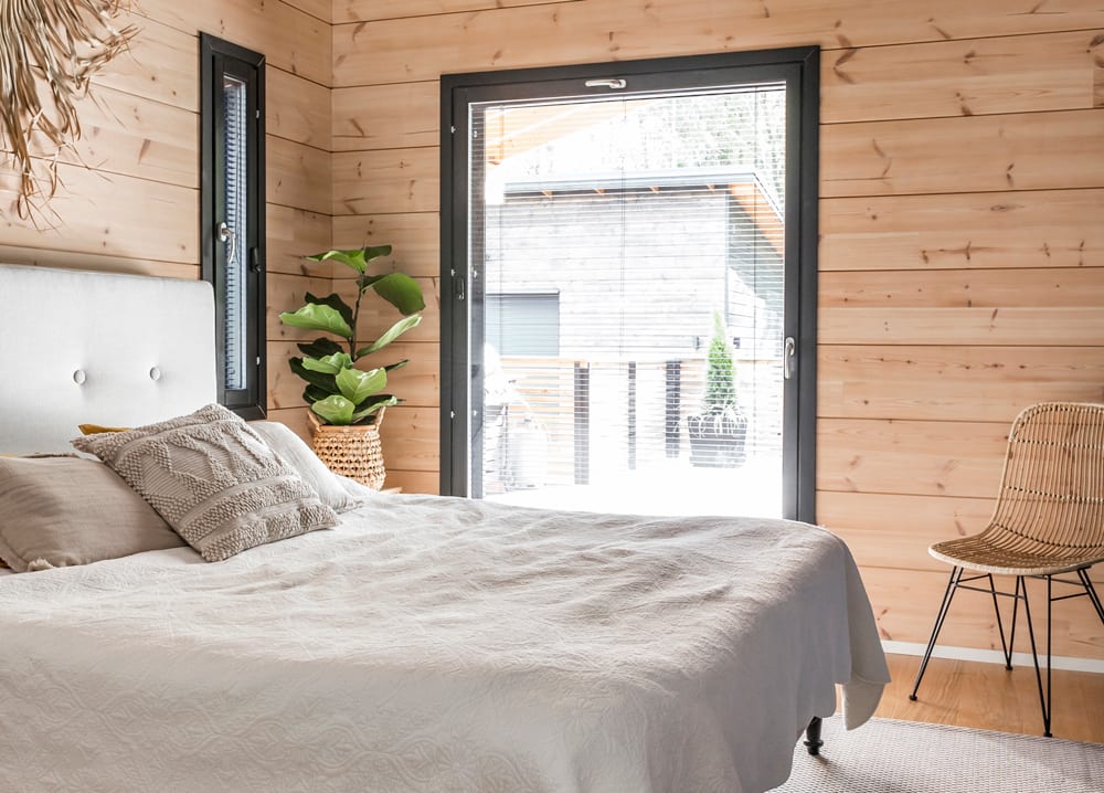 Modern Honka log home in Finland, Lindawilhelminaa, Honka Tribe