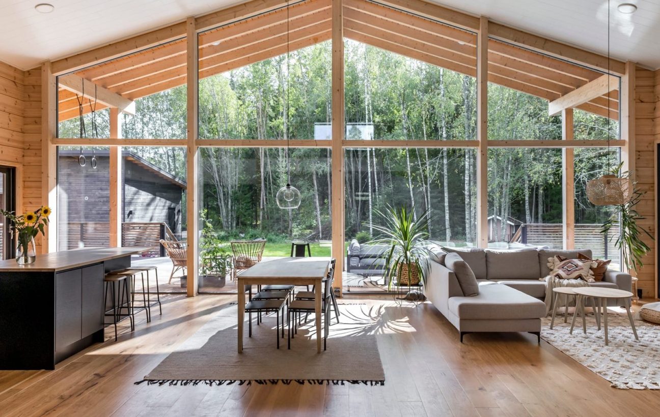 Modern Honka log home in Finland, Lindawilhelminaa, Honka Tribe