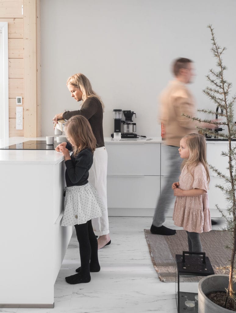 Light and bright modern log house – This is the home of Krista, Tommi, Klaudia and Amanda