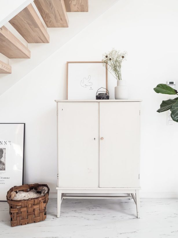 Light and bright modern log house – This is the home of Krista, Tommi, Klaudia and Amanda