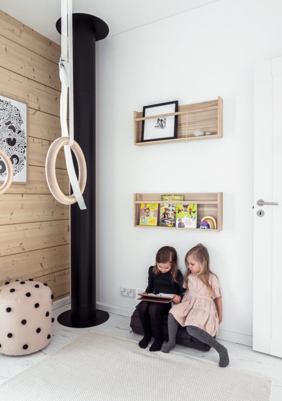 Light and bright modern log house – This is the home of Krista, Tommi, Klaudia and Amanda